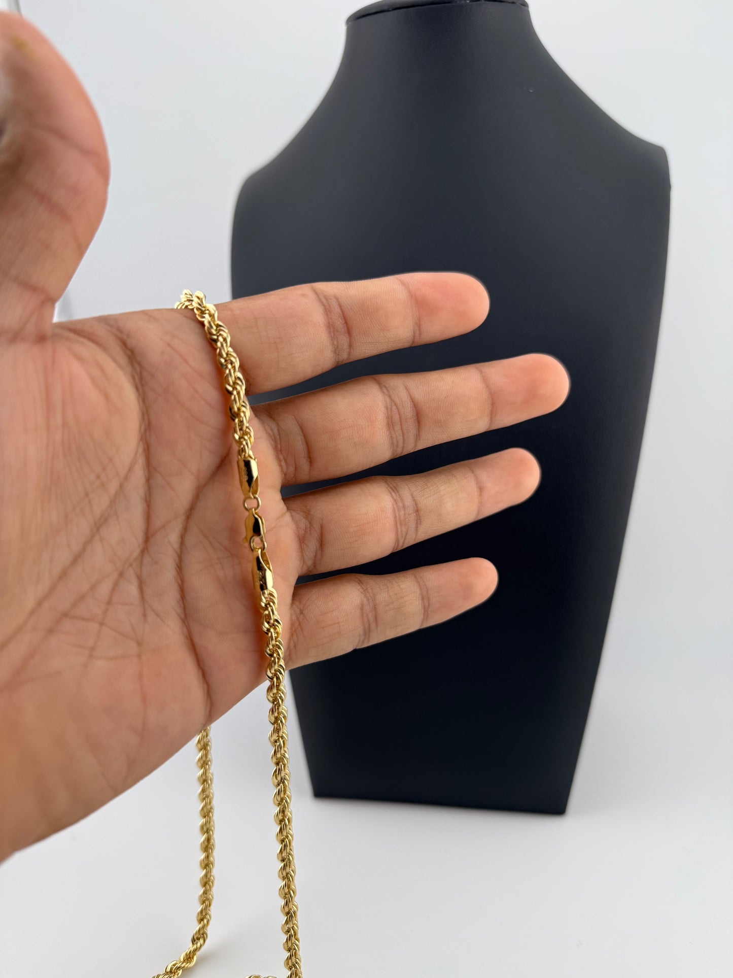 Cadena TORSAL 24" 4.5 mm ORO 14K